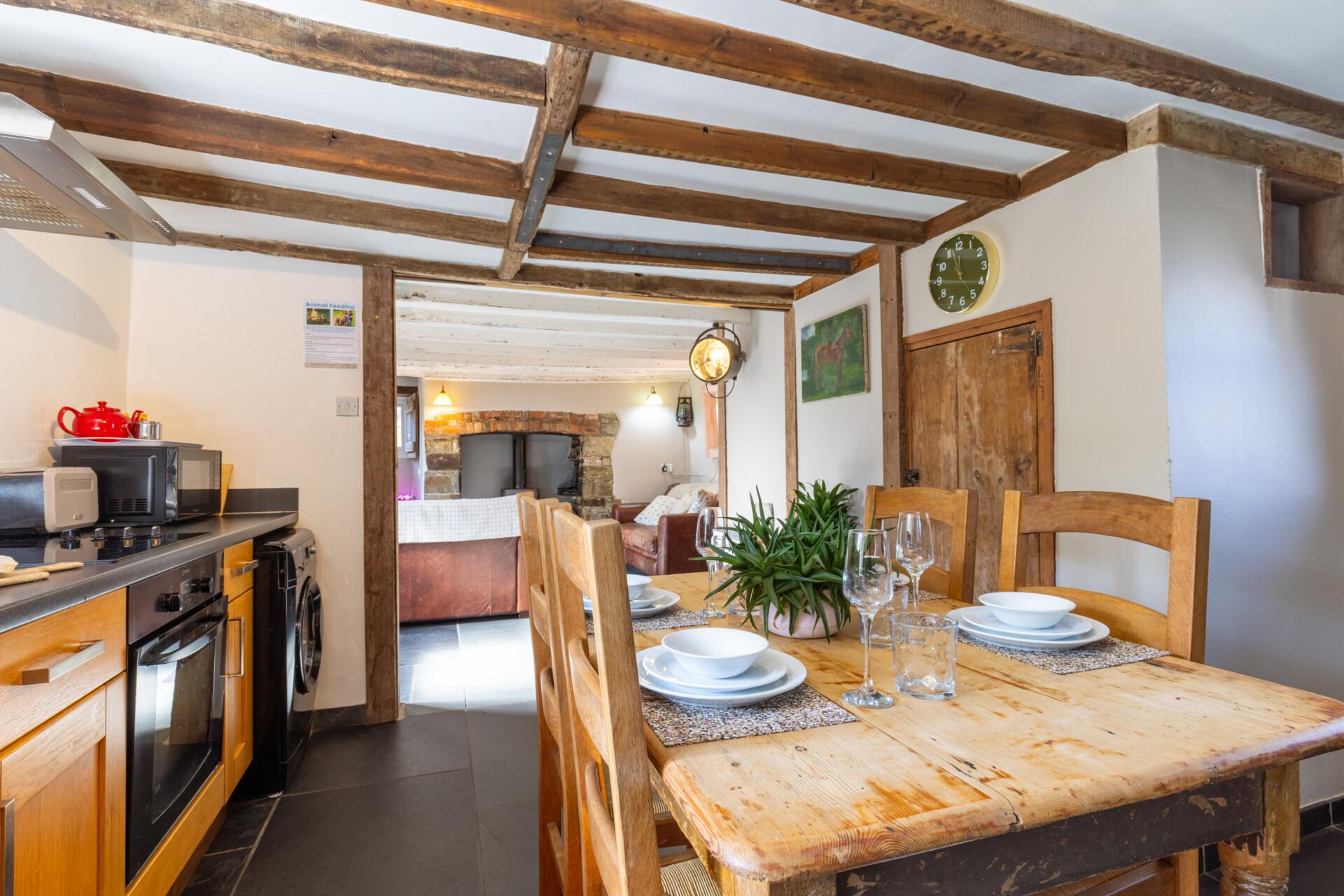 Fuchsia Cottage - kitchen and dining table